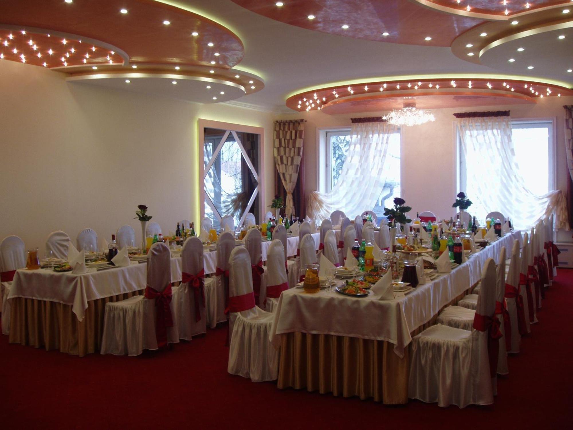 Hotel Yuca Łódź Esterno foto