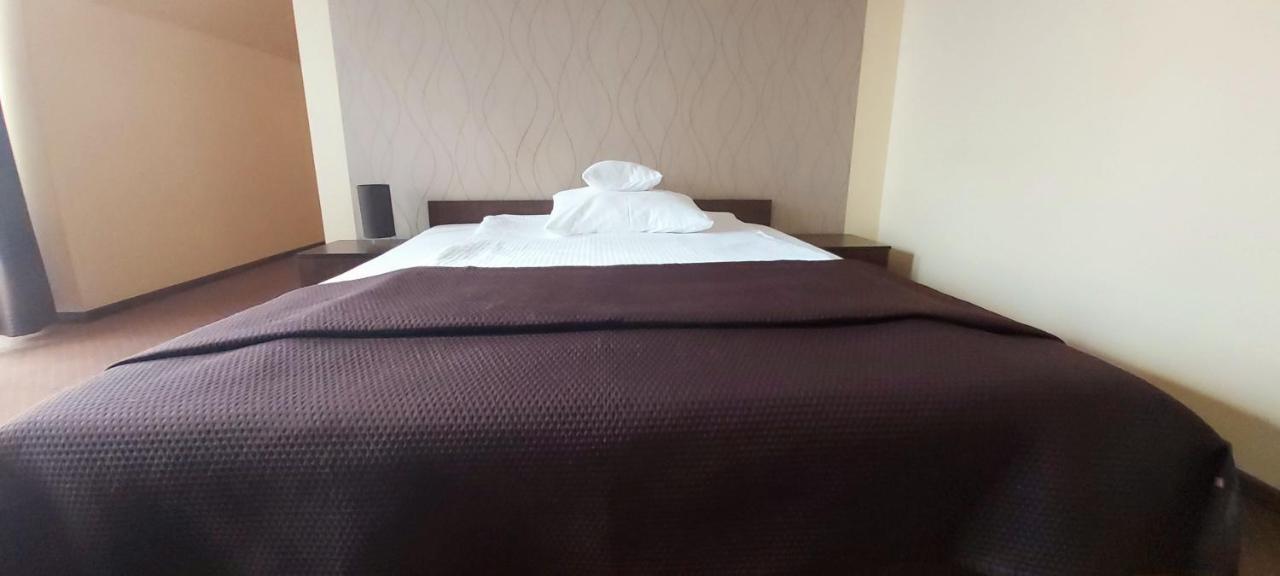 Hotel Yuca Łódź Esterno foto